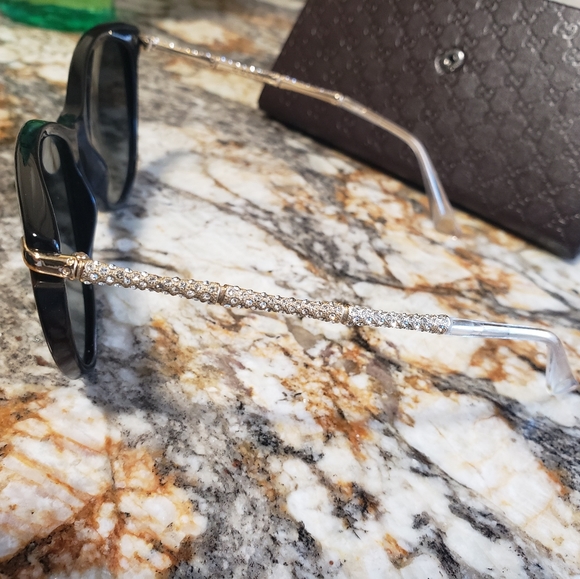 Gucci Sunglasses - Picture 2 of 7